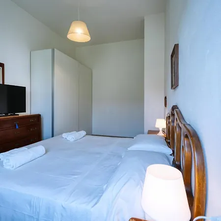 Casella - Boutique In *