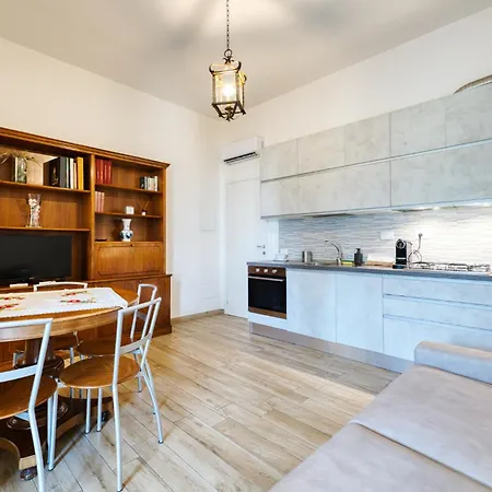Casella - Boutique In * Florencia